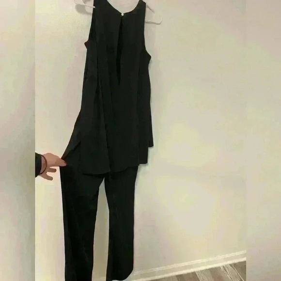 White House Black Market jumpsuit - Picture 5 of 7